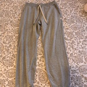 Vuori Women's Heather Gray Daily Joggers